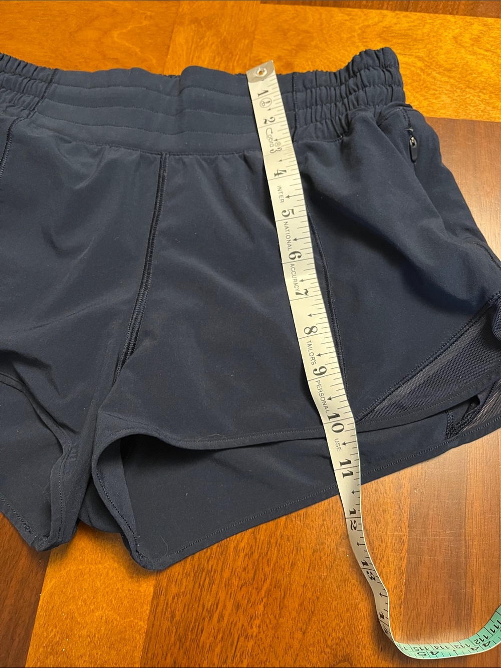 Lululemon Women’s Tempo Running Shorts - Light Gray & Navy, size 4, pair - Picture 11 of 13